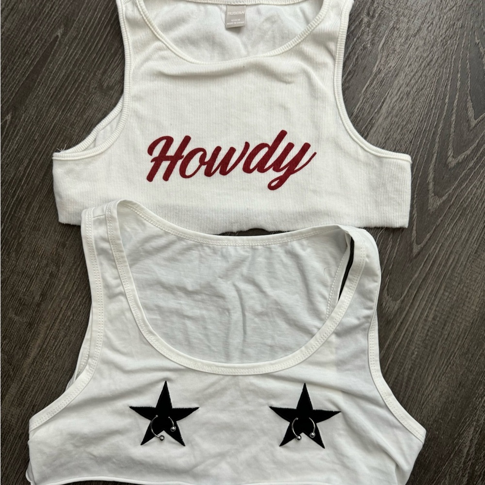 Set of two small crop tops.: